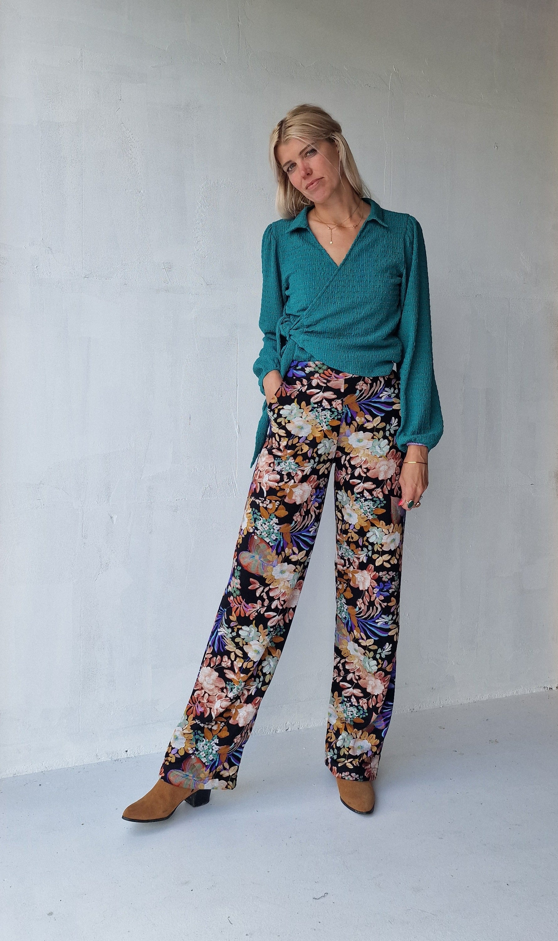 Wide leg flowers in lengte "36 - Madame Liz