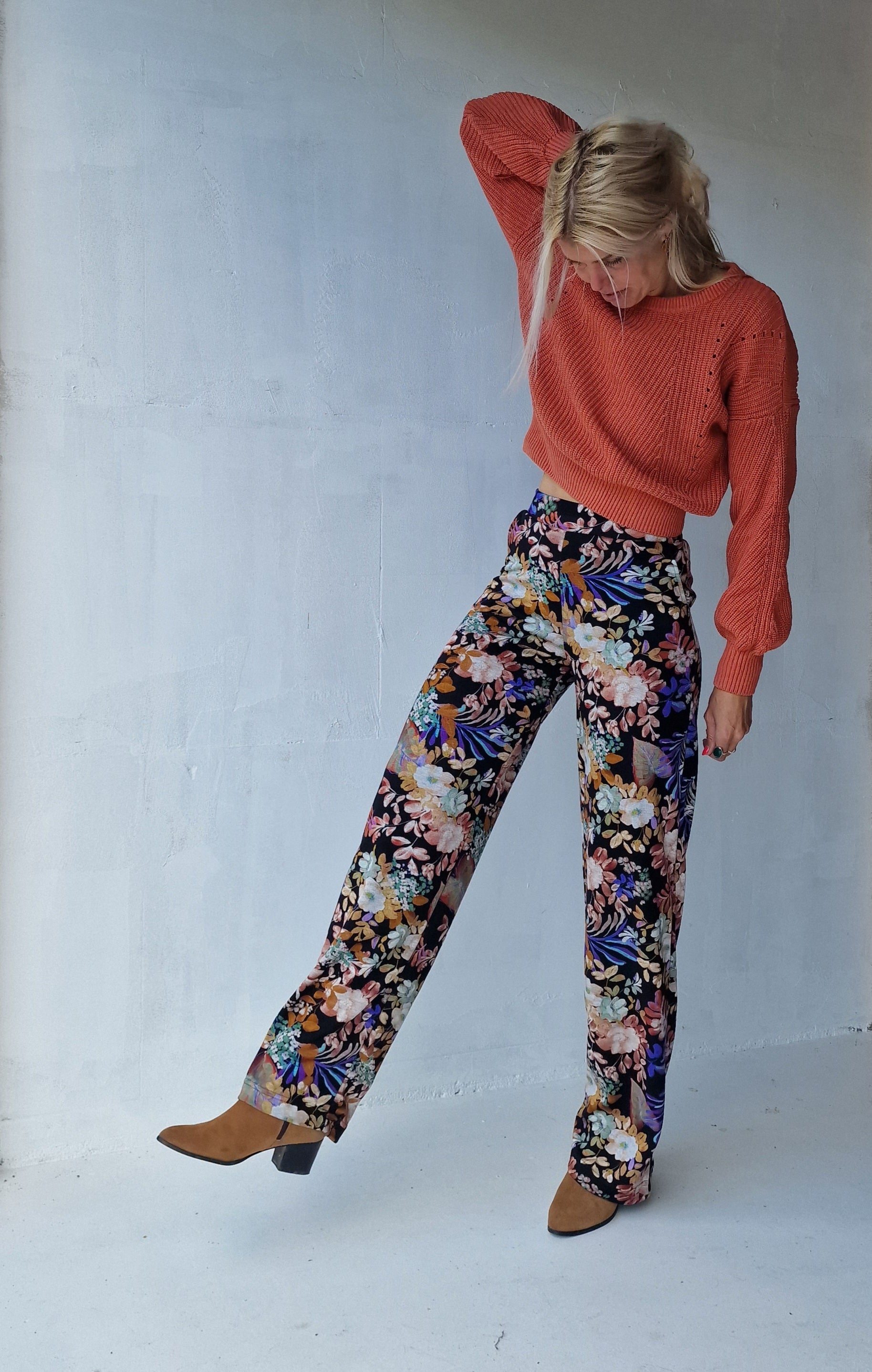 Extra lange wide leg | bloemen | tall | lengtemaat 36