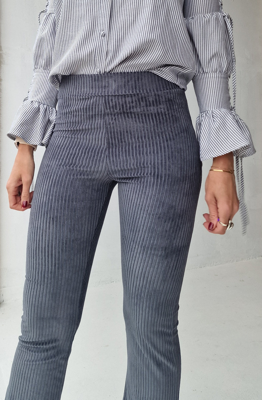 Flared | rib grijs | TALL