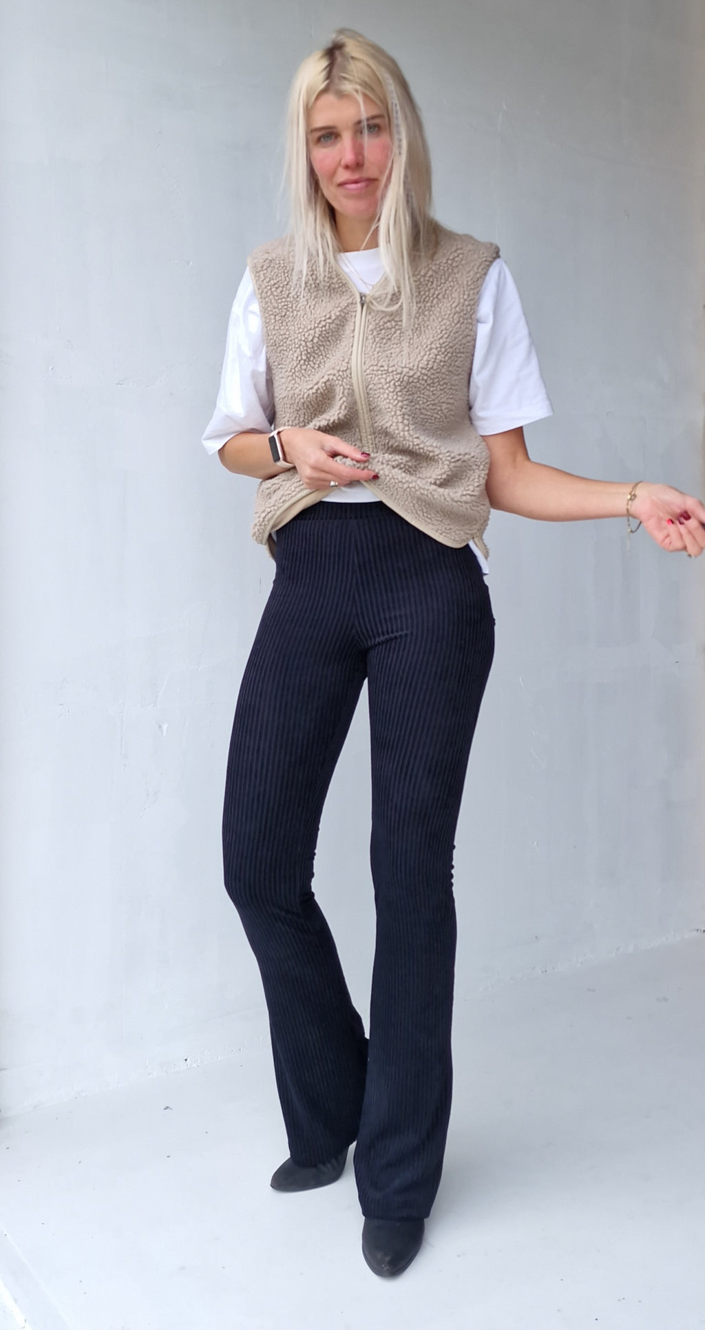 Extra lange flared legging | rib | zwart | tall | lengtemaat 36