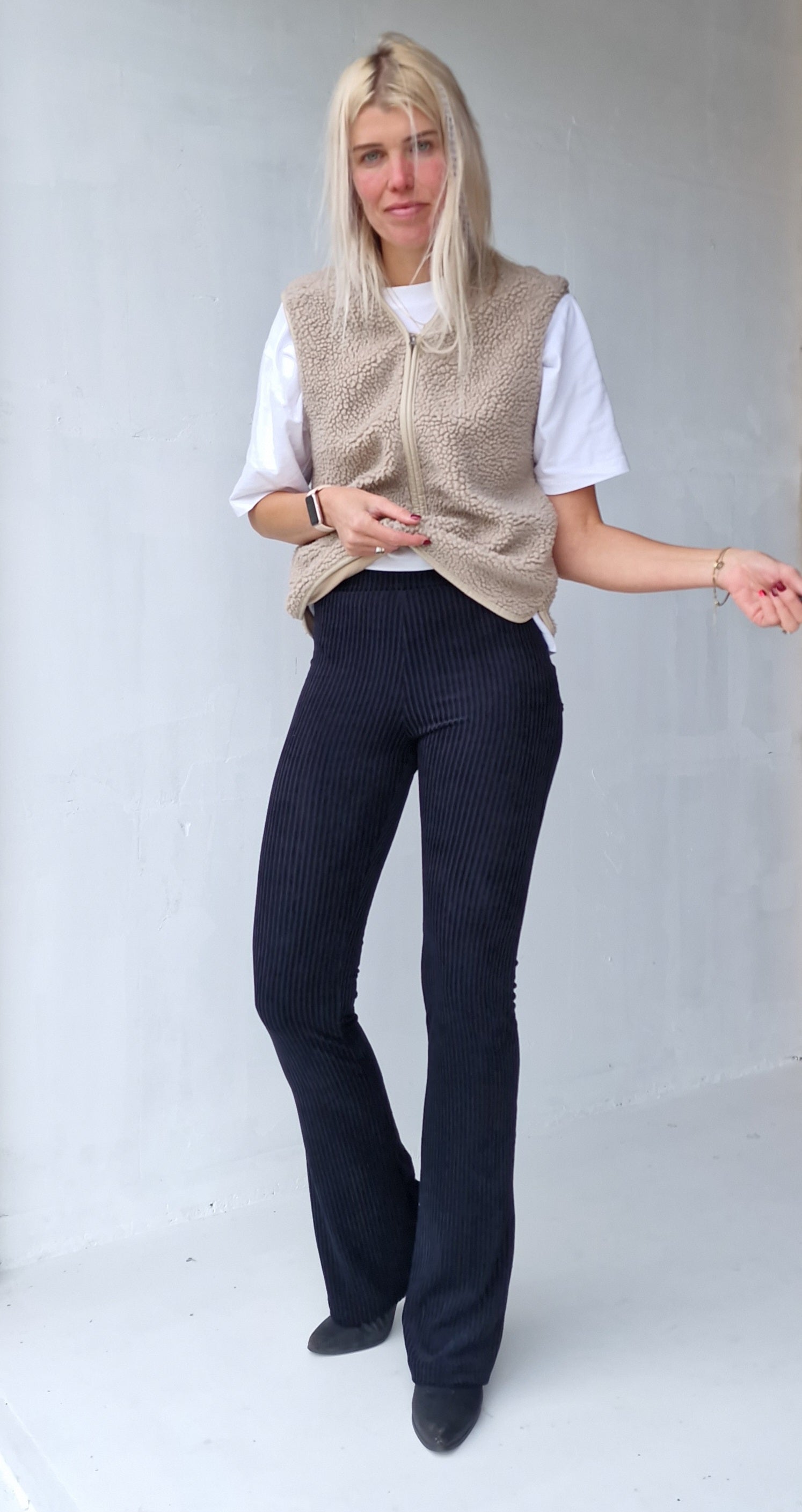 Extra lange flared legging | rib | zwart | tall | lengtemaat 36