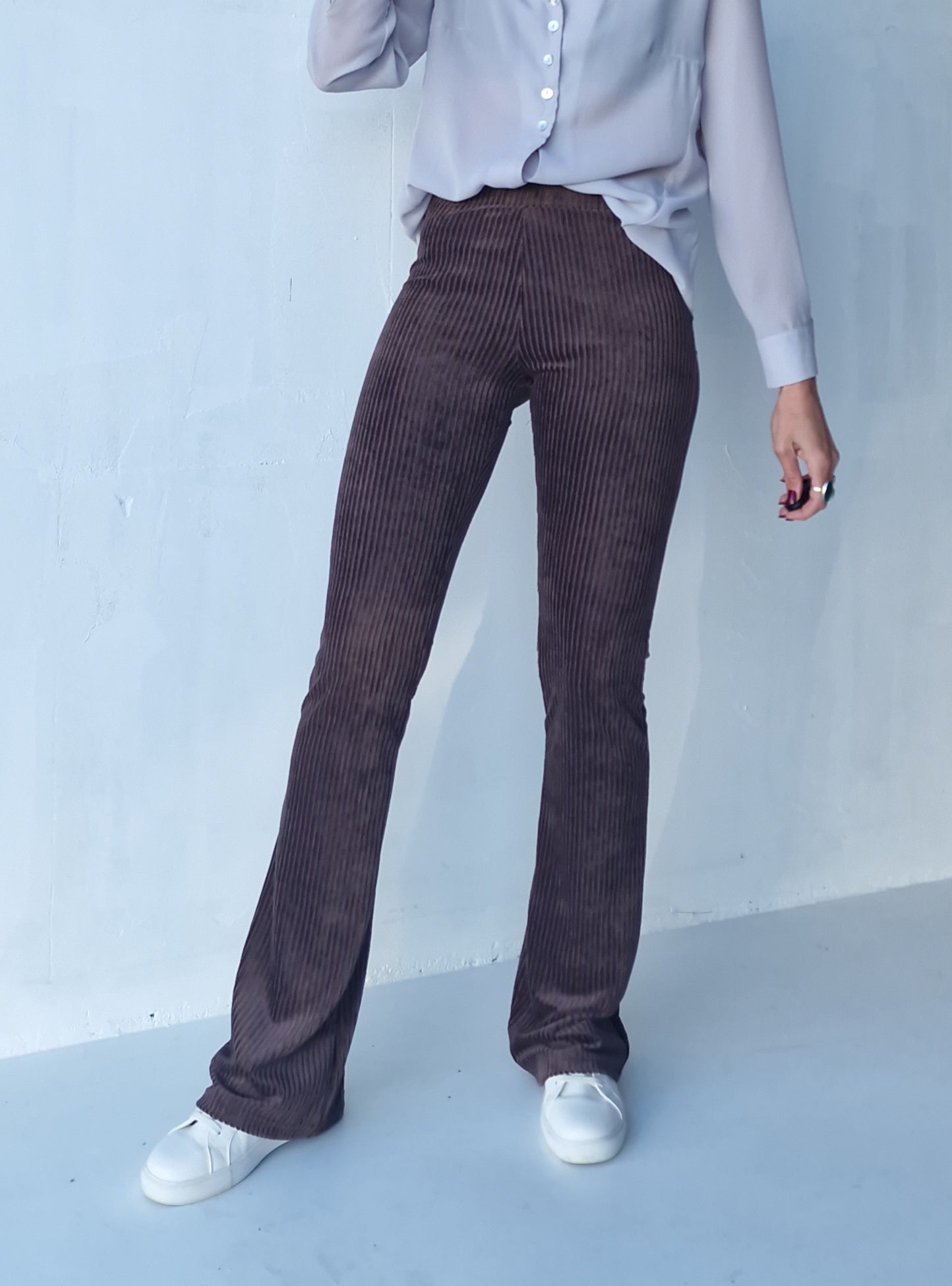 Flared | rib dark chocolate | TALL