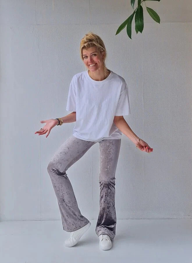 Extra lange flared broek | velvet taupe | tall | Lengtemaat 32, 34 en 36