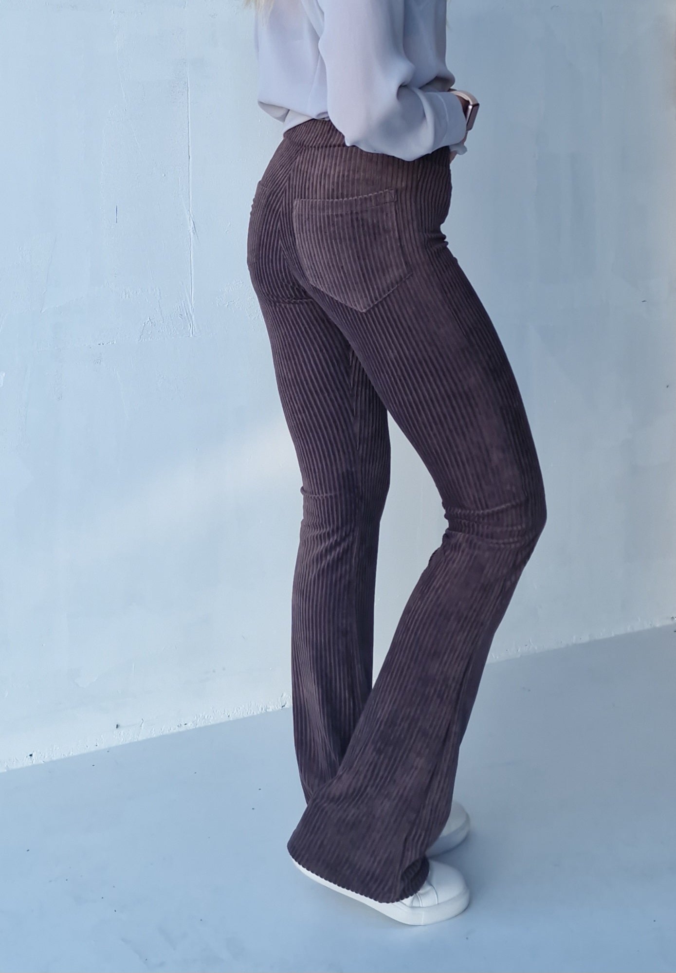 Flared | rib dark chocolate | TALL